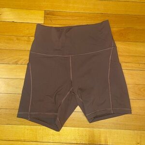 Lululemon Wunder Train 6” Short with Pockets